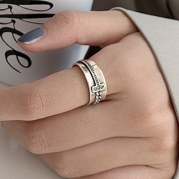 New retro 925 sterling silver cross ring - Picture 3 of 9